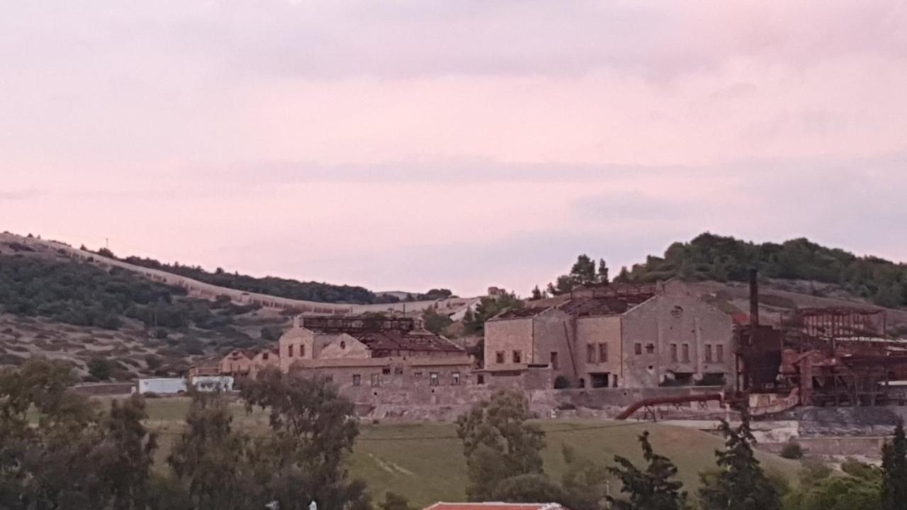 Lávrion Sea & Mountain Apartment Close To Port And City מראה חיצוני תמונה